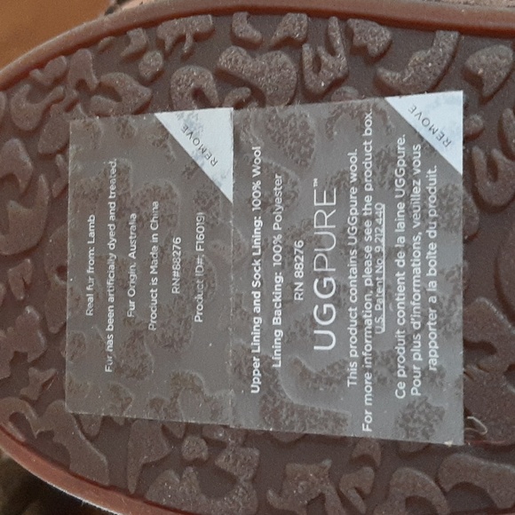 NEW UGGS W/BOX - Picture 6 of 10